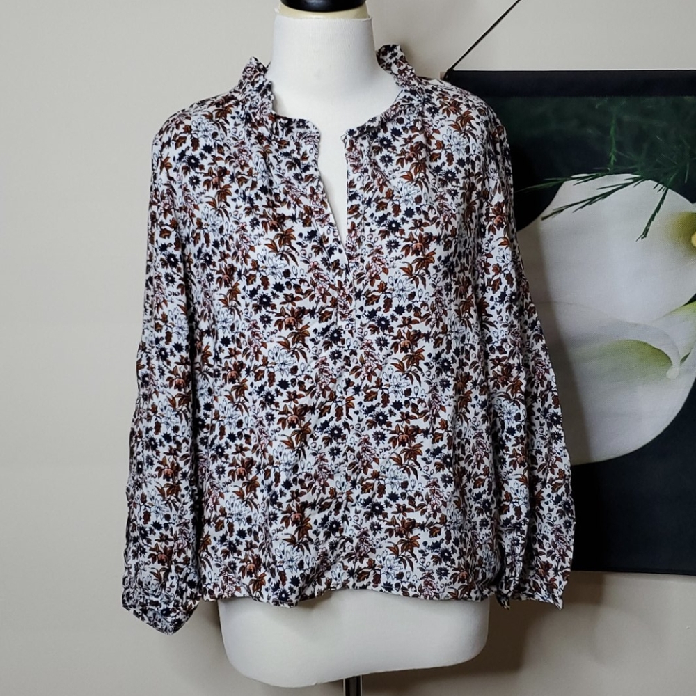 NWT Abound Split Neck Floral Peasant Top